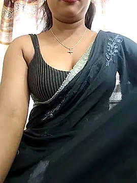 Snapshot of ANGE-MOU chatting on 05-01-26, 04:06 ANGE-MOU online show from 05-01-26, 04:06