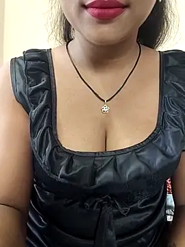Snapshot of ANGE-MOU chatting on 06-02-26, 03:19 ANGE-MOU online show from 06-02-26, 03:19
