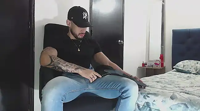 danielconor 26 online show from 12-27-24, 02:12