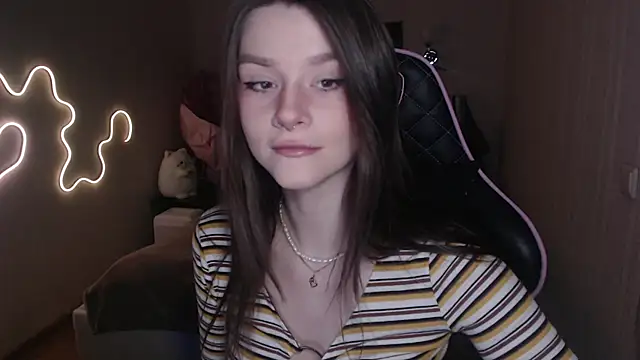 Snapshot of jeann_elsaa chatting on 12-22-24, 10:58 jeann elsaa online show from 12-22-24, 10:58