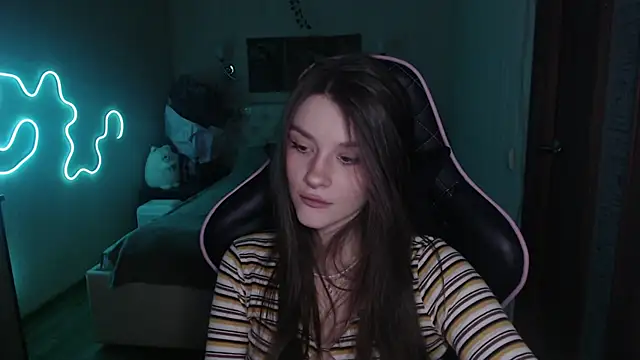 Snapshot of jeann_elsaa chatting on 01-12-25, 03:07 jeann elsaa online show from 01-12-25, 03:07