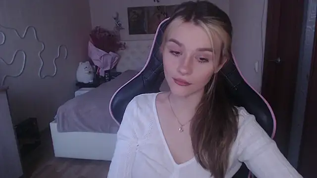 Snapshot of jeann_elsaa chatting on 02-22-25, 04:29 jeann elsaa online show from 02-22-25, 04:29