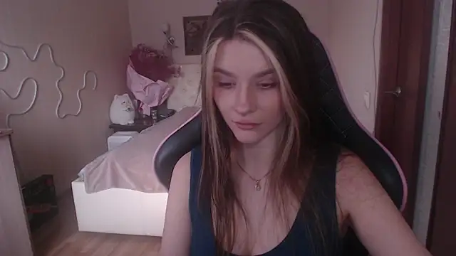 Snapshot of jeann_elsaa chatting on 02-25-25, 06:31 jeann elsaa online show from 02-25-25, 06:31