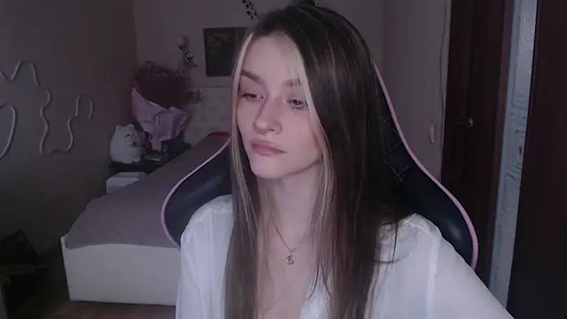 Snapshot of jeann_elsaa chatting on 03-09-25, 05:11 jeann elsaa online show from 03-09-25, 05:11