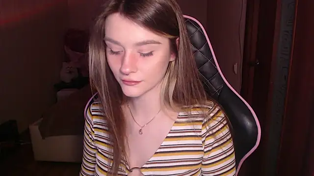 Snapshot of jeann_elsaa chatting on 09-13-25, 03:45 jeann elsaa online show from 09-13-25, 03:45