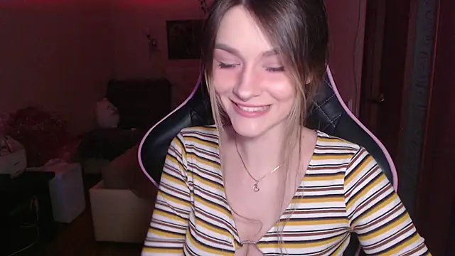 Snapshot of jeann_elsaa chatting on 10-25-25, 07:30 jeann elsaa online show from 10-25-25, 07:30