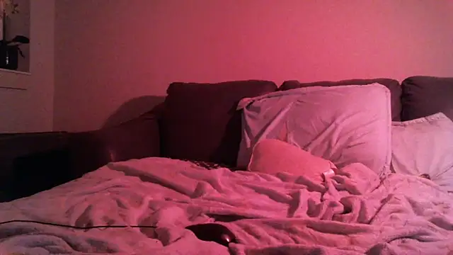 Snapshot of lofibunni chatting on 02-24-25, 04:16 lofibunni online show from 02-24-25, 04:16