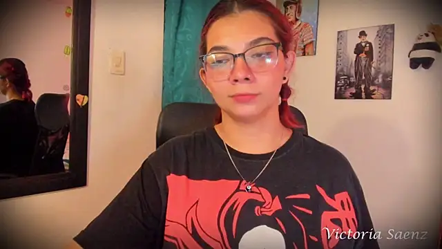 victoriaasaenz  online show from 03-03-25, 12:37