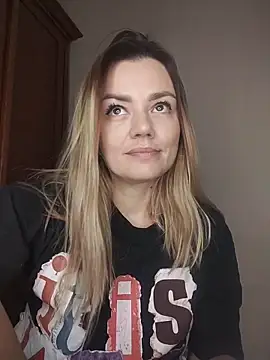 KrissSexi online show from 12-05-25, 05:09