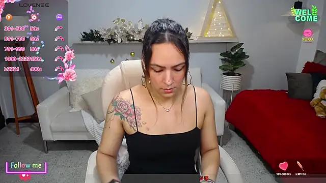 Snapshot of Bianca____ chatting on 11-30-25, 11:42 Bianca online show from 11-30-25, 11:42