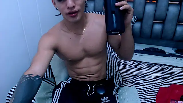 Snapshot of AlbertBernal69 chatting on 01-27-25, 04:20 AlbertBernal69 online show from 01-27-25, 04:20