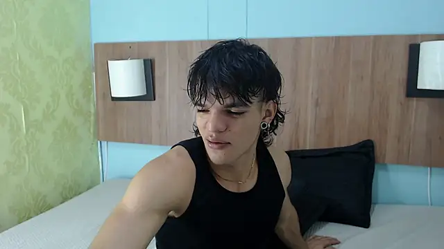 Snapshot of AlbertBernal69 chatting on 02-08-25, 02:58 AlbertBernal69 online show from 02-08-25, 02:58