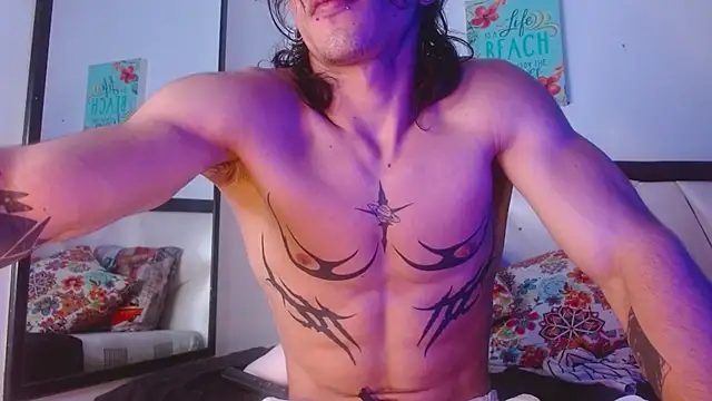 Snapshot of AlbertBernal69 chatting on 10-27-25, 11:52 AlbertBernal69 online show from 10-27-25, 11:52