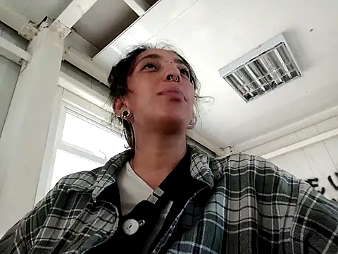 Snapshot of ORIANNA_BODMOD chatting on 01-31-25, 01:34 ORIANNA BODMOD online show from 01-31-25, 01:34