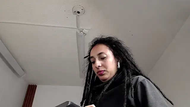 Snapshot of ORIANNA_BODMOD chatting on 11-08-25, 11:43 ORIANNA BODMOD online show from 11-08-25, 11:43