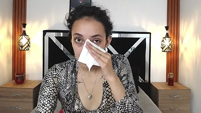 Snapshot of ORIANNA_BODMOD chatting on 12-14-25, 08:24 ORIANNA BODMOD online show from 12-14-25, 08:24