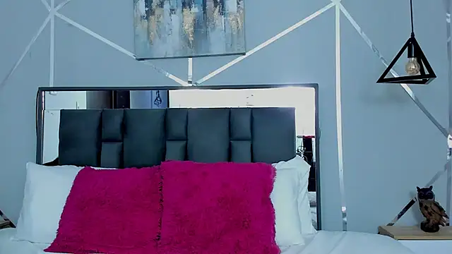 ZiaCalifa online show from 01-18-25, 10:49