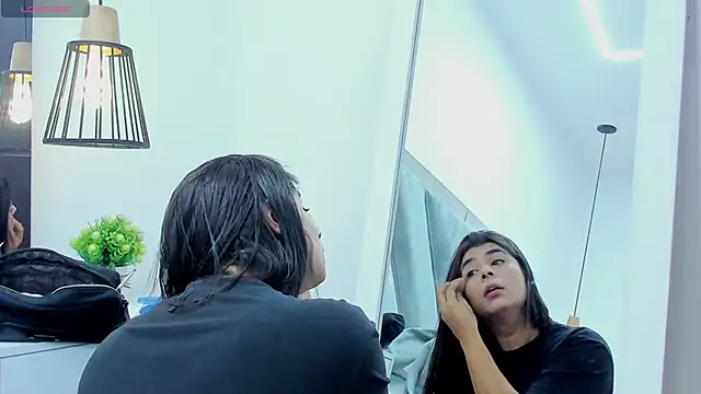 ZiaCalifa online show from 11-21-25, 11:42