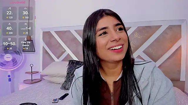 Snapshot of ZiaCalifa chatting on 05-08-26, 11:26 ZiaCalifa online show from 05-08-26, 11:26