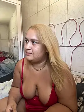 Snapshot of MinaBoss chatting on 02-14-25, 02:02 MinaBoss online show from 02-14-25, 02:02