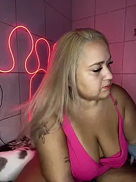 Snapshot of MinaBoss chatting on 02-20-25, 01:57 MinaBoss online show from 02-20-25, 01:57