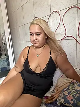 Snapshot of MinaBoss chatting on 02-27-25, 02:43 MinaBoss online show from 02-27-25, 02:43