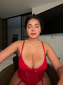 Snapshot of Mariecurl chatting on 02-14-25, 10:04 Mariecurl online show from 02-14-25, 10:04