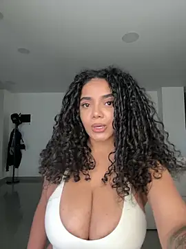 Mariecurl online show from 05-15-26, 10:39
