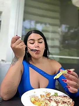 Insane Issa online show from 02-09-26, 04:11