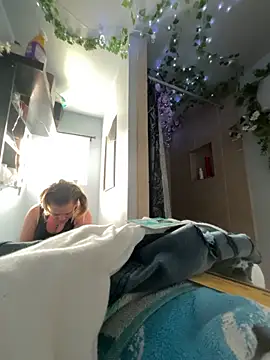 Snapshot of SummerBlueMoon chatting on 02-01-26, 11:25 SummerBlueMoon online show from 02-01-26, 11:25