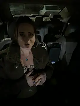 Snapshot of SummerBlueMoon chatting on 02-17-26, 01:40 SummerBlueMoon online show from 02-17-26, 01:40