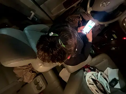 Snapshot of SummerBlueMoon chatting on 03-05-26, 11:06 SummerBlueMoon online show from 03-05-26, 11:06