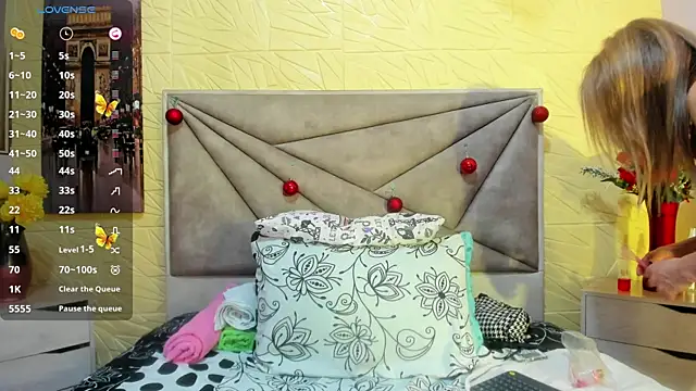 Snapshot of Esmeralda_oikos chatting on 01-27-25, 08:39 Esmeralda oikos online show from 01-27-25, 08:39