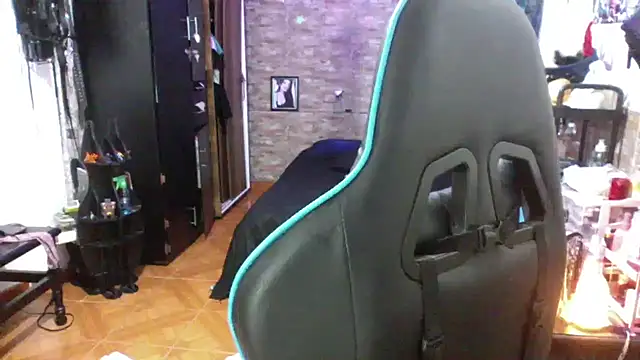 AngelaQueen  online show from 12-04-25, 04:16