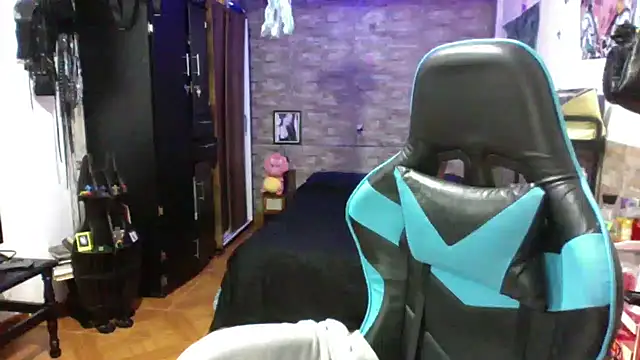 AngelaQueen  online show from 02-04-26, 04:57