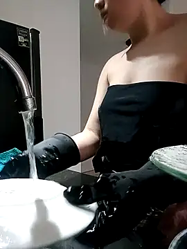 alix692 online show from 11-18-25, 07:40