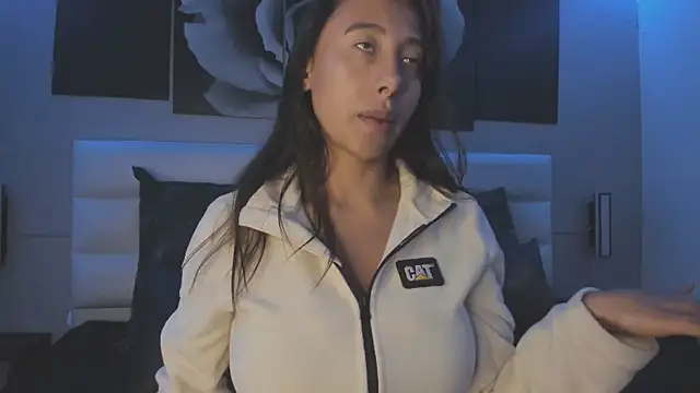 lena banks online show from 12-01-25, 10:04