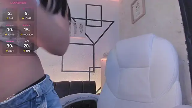 LunaBaker-1 online show from 01-14-25, 09:51