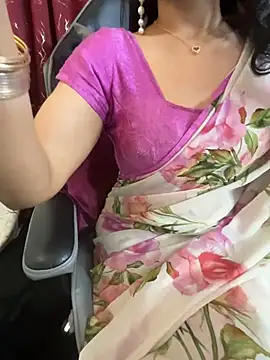 Snapshot of LuscousPussy chatting on 03-21-25, 12:39 LuscousPussy online show from 03-21-25, 12:39