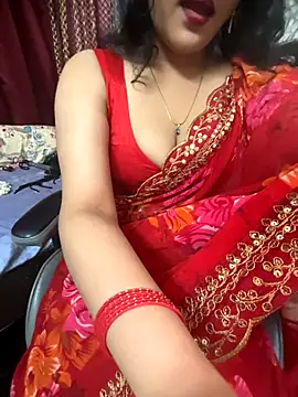 Snapshot of LuscousPussy chatting on 10-13-25, 06:41 LuscousPussy online show from 10-13-25, 06:41