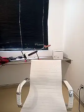 MIYESSI online show from 01-22-25, 04:44