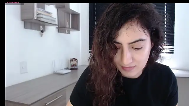 MIYESSI online show from 02-18-25, 03:43