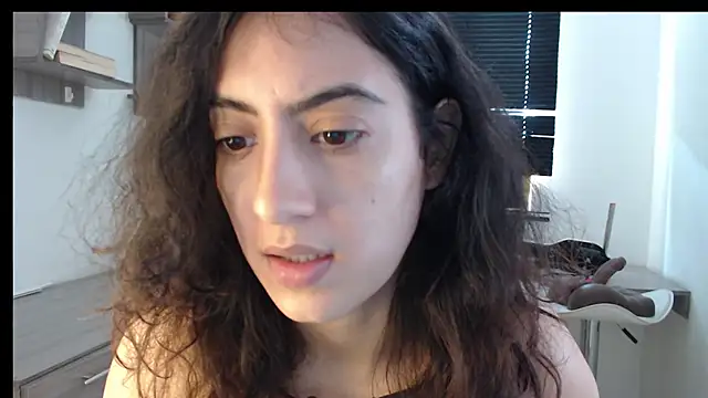 MIYESSI online show from 09-11-25, 04:18