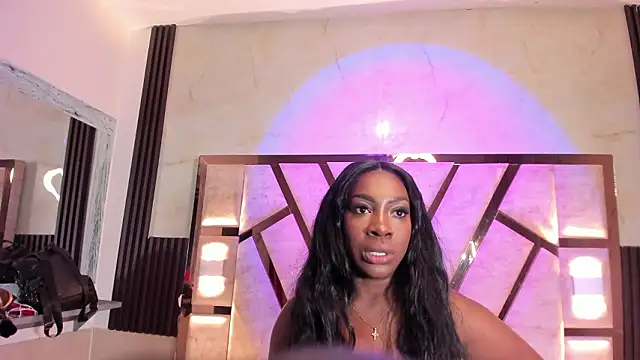 Athenea Mills online show from 02-06-26, 06:44