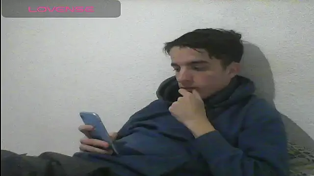 Tombgy07 online show from 03-04-25, 08:27