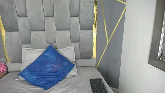 SalommeeT online show from 02-07-25, 01:04