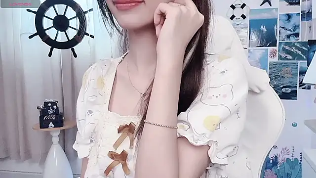 Snapshot of Your-Sunshine chatting on 06-08-26, 04:02 Your-Sunshine online show from 06-08-26, 04:02