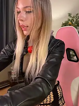 KittyKatyDream online show from 12-22-25, 04:15