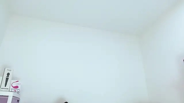 sashacreamy  online show from 09-30-25, 03:44