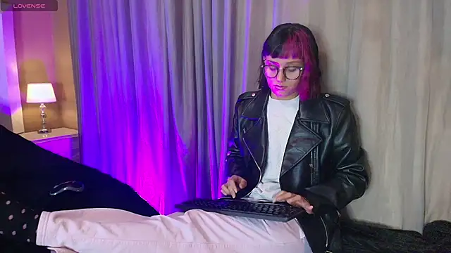 tati cardenas online show from 03-13-25, 04:38